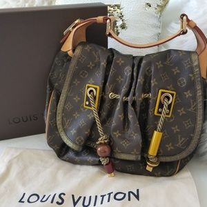 Sale🍾Louis Vuitton Kalahari GM